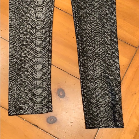 Leggings - Picture 4 of 7